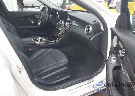 2015 Mercedes-Benz C 300 из США, поврежденный, VIN 55SWF4JB6FU087055